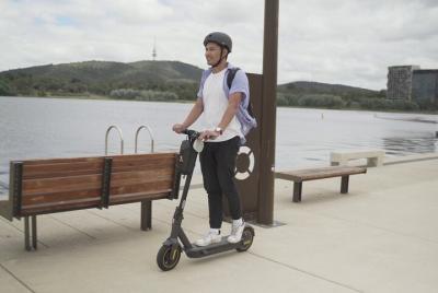 Alquiler diario de scooter eléctrico a través de Canberra Alquiler diario de scooter eléctrico a través de Canberra