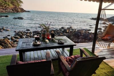 Experiencia de kayak privado en la bahía de Bang Bao con almuerzo