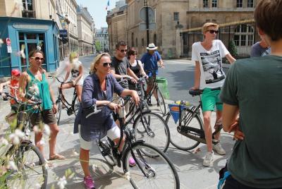 Paris Bike Tour + Alquiler de bicicletas (Dutch Bike) Paris Bike Tour + Alquiler de bicicletas (Dutch Bike)