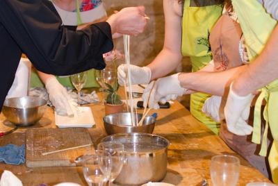 Taller de fabricación de queso y degustación de vinos y quesos co Taller de fabricación de queso y degustación de vinos y quesos co