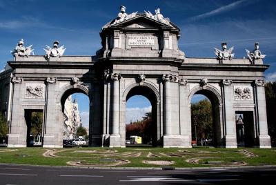 Excursión en autobús turístico de Madrid con visita opcional al e Excursión en autobús turístico de Madrid con visita opcional al e