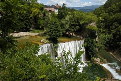 Recorrido por el casco antiguo de Travnik y la cascada de Jajce