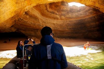 Cuevas y avistamiento de delfines en Albufeira