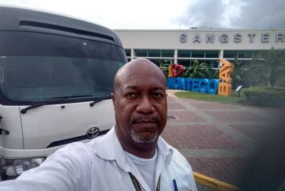 Traslado privado desde Negril al aeropuerto de Sangster (MBJ) Traslado privado desde Negril al aeropuerto de Sangster (MBJ)