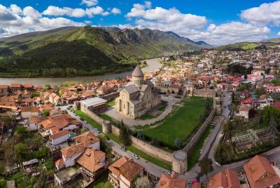 Excursión privada de medio día a Mtskheta y Jvari