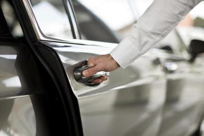 Traslado del aeropuerto de Tbilisi al hotel.
