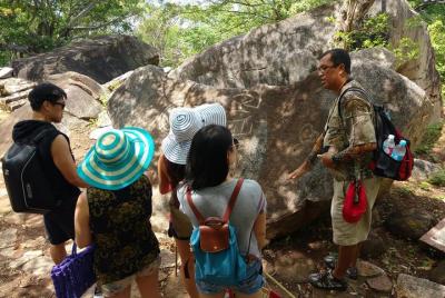 Recorrido por la Zona Arqueológica y al Mercado Municipal de los 