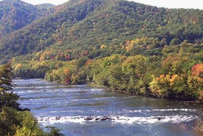 Paleta de aguas bravas amplias y escénicas francesas