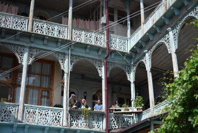 Visita de arquitectura en Tbilisi y hermosas fotos por fotógrafo 