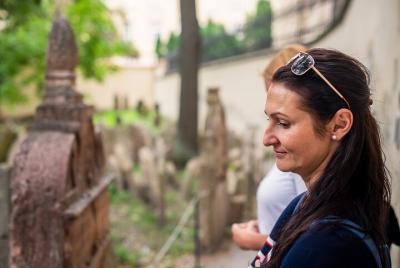 Entrada a la ciudad judía de Praga con introducción