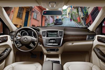 Traslado privado entre el Aeropuerto Internacional de Estambul y 