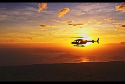 VIP de Viator: Recorrido en helicóptero al atardecer desde Kona VIP de Viator: Recorrido en helicóptero al atardecer desde Kona