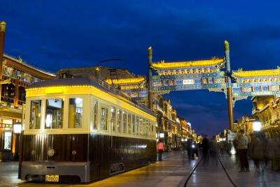 Recorrido a pie por la noche privado de Pekín: la calle Qianmen, 