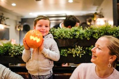 Descubrimiento de decoraciones de Halloween en Brooklyn en francé Descubrimiento de decoraciones de Halloween en Brooklyn en francé