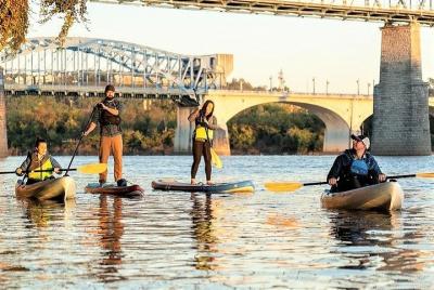 Chattanooga Stand-Up Paddleboarding y Kayak Tour