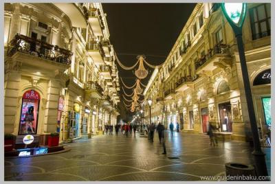 Excursión nocturna a Bakú