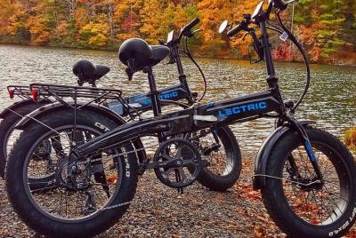 Alquiler de bicicletas eléctricas Cody con uso gratuito de casco Alquiler de bicicletas eléctricas Cody con uso gratuito de casco