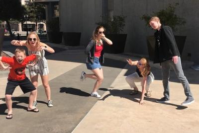 Explora Dallas con una búsqueda del tesoro única de Zombie Scavengers Explora Dallas con una búsqueda del tesoro única de Zombie Scavengers