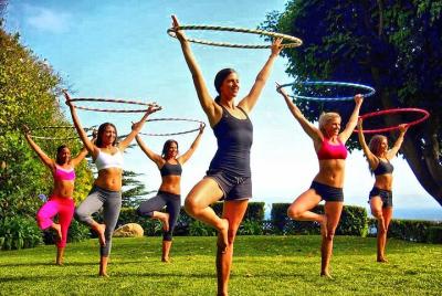 Hula Hooping por la bahía en la ciudad de Panamá, Florida Hula Hooping por la bahía en la ciudad de Panamá, Florida