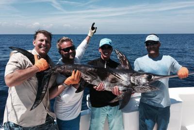 Pesca deportiva compartida hasta seis personas Pesca deportiva compartida hasta seis personas