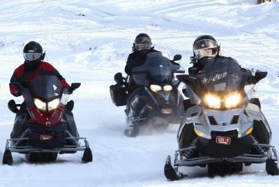 Alquiler de motos de nieve en el norte de Wisconsin Alquiler de motos de nieve en el norte de Wisconsin