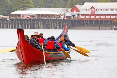 Experiencia de canoa y cultura Tlingit