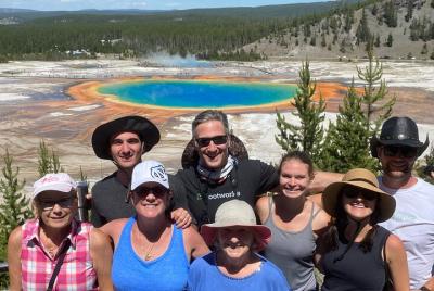 Tour PRIVADO de día completo para 4 personas en Yellowstone en un