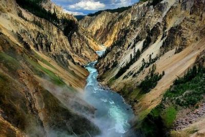 Tour privado de Yellowstone Lower Loop