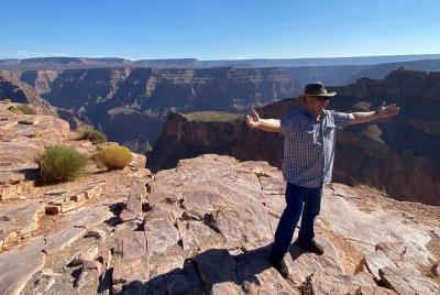 Grand Canyon West / Skywalk (opcional) Western Ranch (almuerzo) y Joshua Tree Forest Grand Canyon West / Skywalk (opcional) Western Ranch (almuerzo) y Joshua Tree Forest