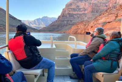 Excursión en helicóptero por el Gran Cañón del Oeste con paseo en bote y comida opcional Excursión en helicóptero por el Gran Cañón del Oeste con paseo en bote y comida opcional