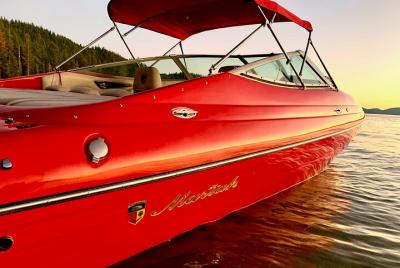 Alquiler de barco privado en el lago Tahoe con el capitán medio d