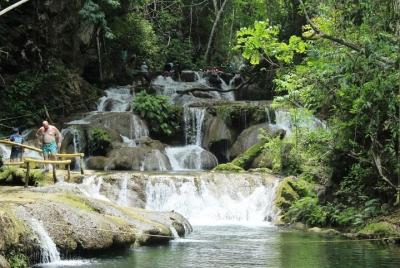 Tour a Cascadas Mágicas de Copalitilla desde Huatulco