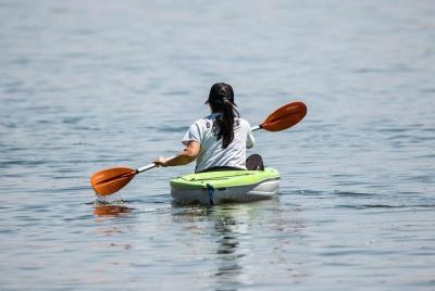 Lake Las Vegas 2-Hour Kayak Rental 