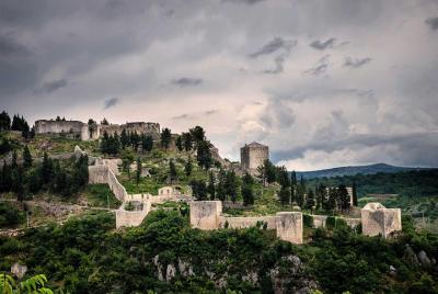 Trono de Herzeg Aventuras de Mostar