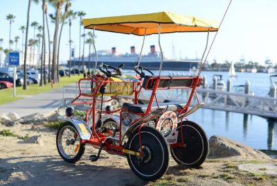 Alquiler de bicicletas de 4 ruedas Surrey en Long Beach Shoreline Village  Alquiler de bicicletas de 4 ruedas Surrey en Long Beach Shoreline Village