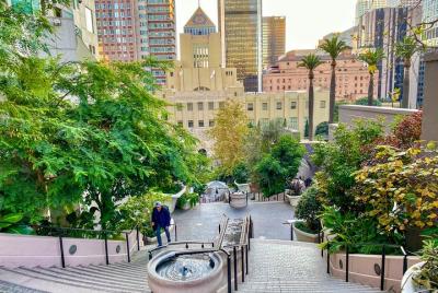 Go Legendary Custom City Sightseeing [Tour privado]