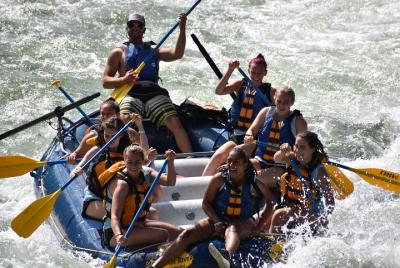 1/2 día de viaje de rafting por la tarde 1/2 día de viaje de rafting por la tarde