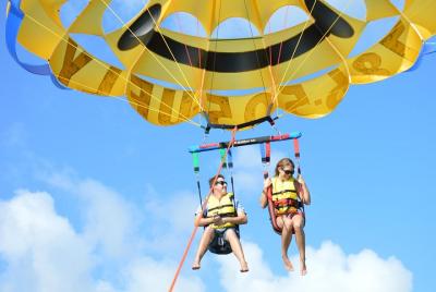 Parapente con deportes acuáticos en Miami Parapente con deportes acuáticos en Miami