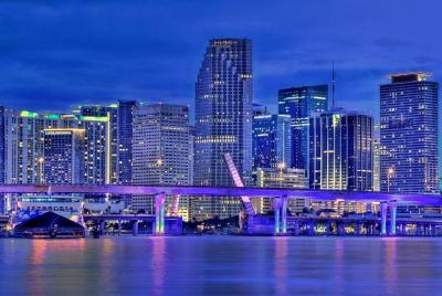 Recorrido semi privado por la ciudad de Miami de noche Recorrido semi privado por la ciudad de Miami de noche