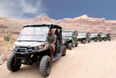Tour panorámico en 4x4 Hurray Pass en Moab Tour panorámico en 4x4 Hurray Pass en Moab