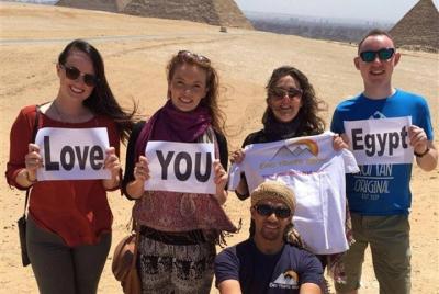 Excursiones privadas de escala en El Cairo a las pirámides de Giz