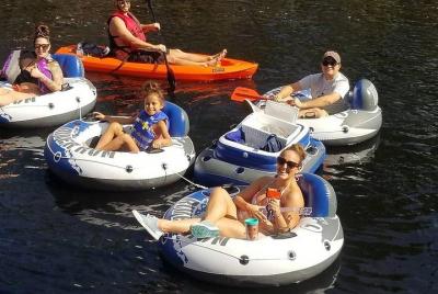 Pase de día completo: tubing por el río, kayak y tablas de remo Pase de día completo: tubing por el río, kayak y tablas de remo