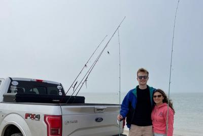 Actividad privada de pesca en la playa de Nantucket con guía Actividad privada de pesca en la playa de Nantucket con guía