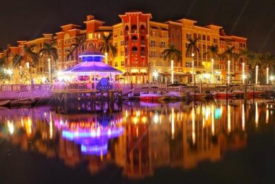 Epic Naples Bar Crawl: por Roaming Epic Naples Bar Crawl: por Roaming