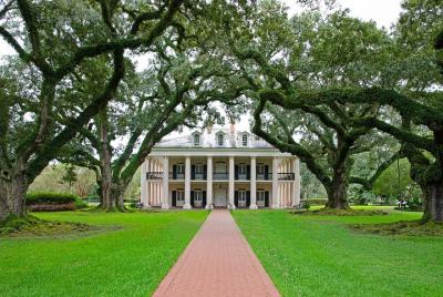 Oak Alley Plantation Tour con transporte Oak Alley Plantation Tour con transporte