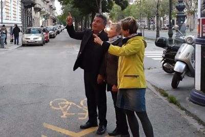 Paseo por la ciudad con leyendas secretas y degustación guiada de