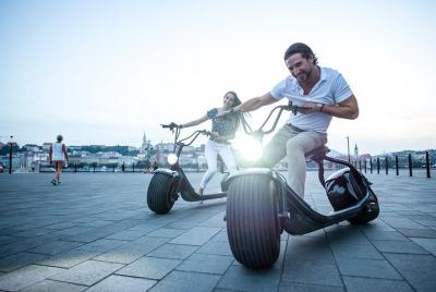 Alquiler de scooter eléctrico MonsteRoller en Budapest