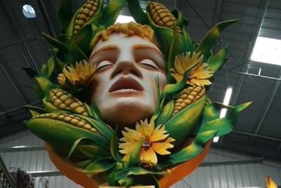 Recorrido gastronómico / histórico de Mardi Gras Mamo Gumbo de N  Recorrido gastronómico / histórico de Mardi Gras Mamo Gumbo de N