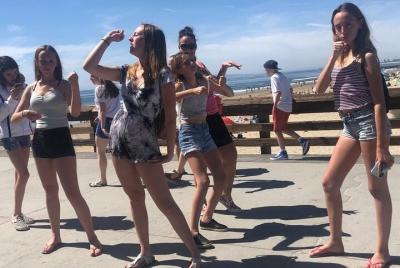 Búsqueda del tesoro aventurera en Huntington Beach por Zombie Scavengers Búsqueda del tesoro aventurera en Huntington Beach por Zombie Scavengers