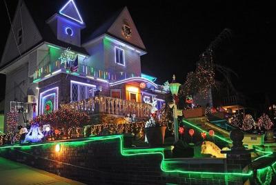 Tour de Luces de Navidad y Dycker Heights $ 39 Dolares Tour de Luces de Navidad y Dycker Heights $ 39 Dolares
